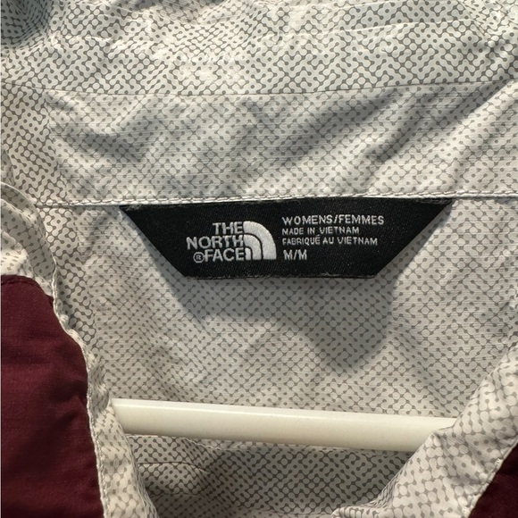 North face windbreaker/lightweight jacket - Picture 3 of 4